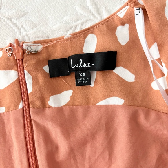 NWOT Lulus Oh My Darlin' Orange Print Puff Sleeve Mini Dress XSmall - Picture 4 of 7